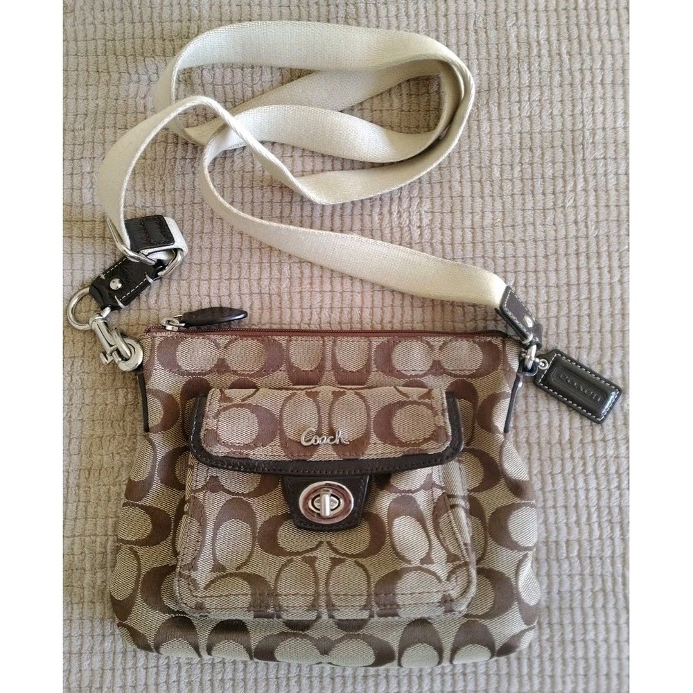 Coach Signature Swing Pack Shoulder‎ Bag - Y2K With Charm